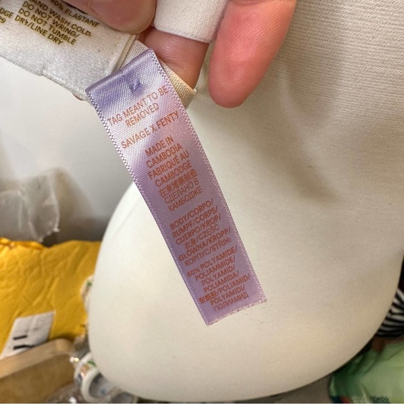 Savage X Fenty Womens Bra Wired Lightly Padded Adjustable Straps Off White 36D - Picture 8 of 8
